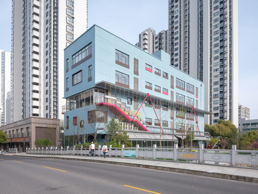 Shang'Ao Canal Social Service Center / Atelier Liu Yuyang Architects Shang'Ao Canal Social Service Center / Atelier Liu Yuyang Architects - Image 10 of 39
