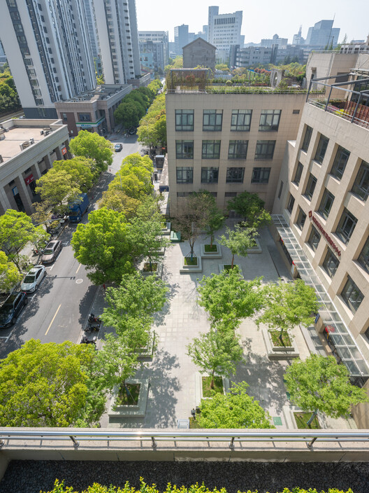 Shang'Ao Canal Social Service Center / Atelier Liu Yuyang Architects Shang'Ao Canal Social Service Center / Atelier Liu Yuyang Architects - Exterior Photography, Courtyard