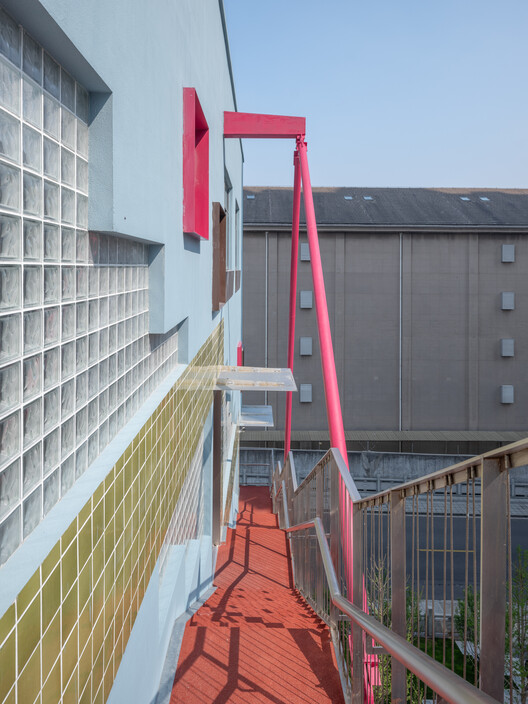 Shang'Ao Canal Social Service Center / Atelier Liu Yuyang Architects Shang'Ao Canal Social Service Center / Atelier Liu Yuyang Architects - Image 3 of 39