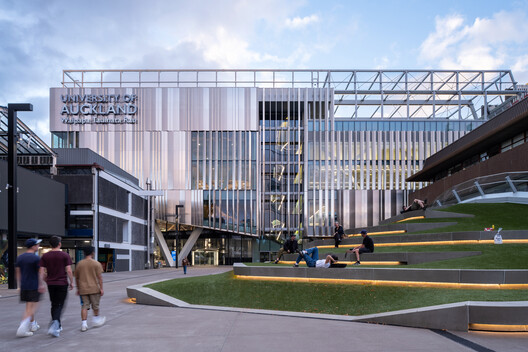 Hiwa - The University of Auckland Recreation Centre / Warren and Mahoney Hiwa - The University of Auckland Recreation Centre / Warren and Mahoney - Exterior Photography, Stairs