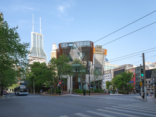 The Ecological Kaleidoscope of East Nanjing Road: Century Square Reborn / EMBT + TJAD The Ecological Kaleidoscope of East Nanjing Road: Century Square Reborn / EMBT + TJAD - Image 15 of 41