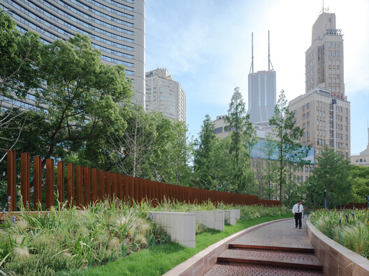 The Ecological Kaleidoscope of East Nanjing Road: Century Square Reborn / EMBT + TJAD The Ecological Kaleidoscope of East Nanjing Road: Century Square Reborn / EMBT + TJAD - Exterior Photography, Garden, Cityscape