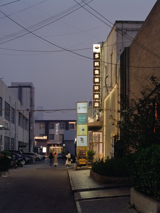 Deja Vu Recycled Store / Offhand Practice - Image 9 of 23
