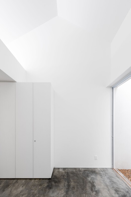710 House / BLOCO Arquitetos - Image 26 of 37