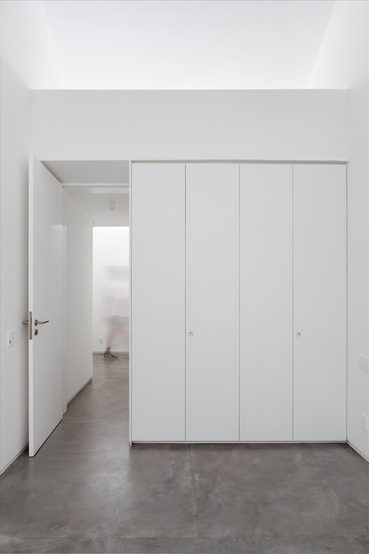 710 House / BLOCO Arquitetos - Interior Photography, Closet, Concrete