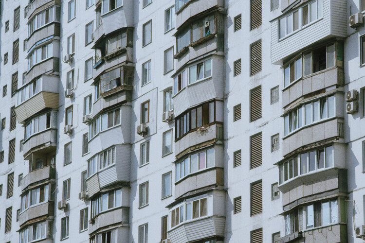 Designed to Repeat, Forced to Adapt: The Parallel Architecture of Socialist Housing - Image 3 of 15