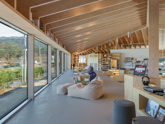 Second Chance Library / ODDs&ENDs architects Second Chance Library / ODDs&ENDs architects - Interior Photography, Living Room