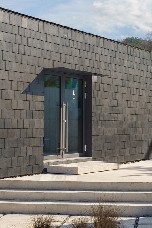 Second Chance Library / ODDs&ENDs architects Second Chance Library / ODDs&ENDs architects - Exterior Photography, Brick, Concrete