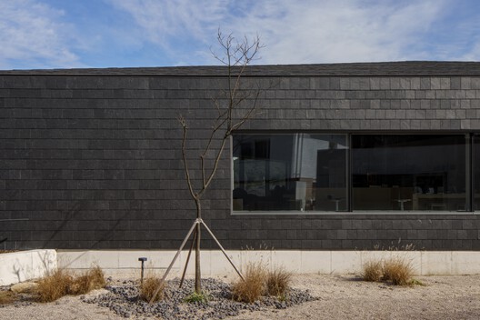 Second Chance Library / ODDs&ENDs architects Second Chance Library / ODDs&ENDs architects - Exterior Photography, Concrete, Brick