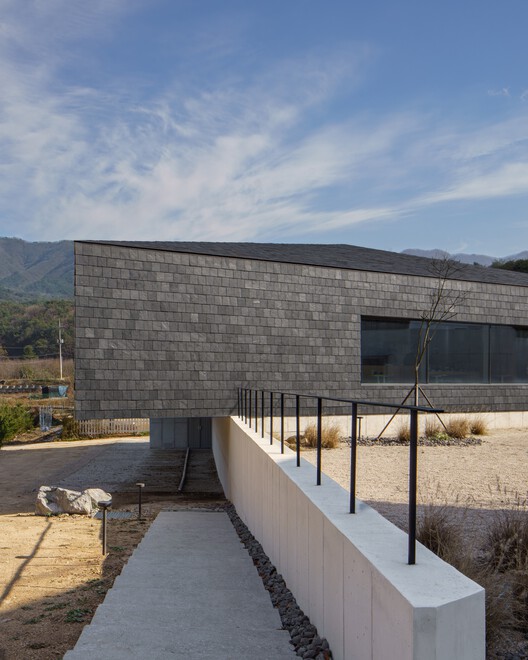 Second Chance Library / ODDs&ENDs architects Second Chance Library / ODDs&ENDs architects - Exterior Photography, Concrete