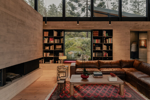 House on the Reservoir / Obranegra Arquitectos House on the Reservoir / Obranegra Arquitectos - Interior Photography, Living Room, Wood, Sofa, Table, Lighting, Chair