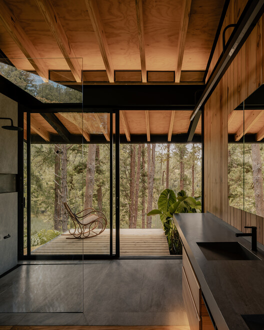 House on the Reservoir / Obranegra Arquitectos House on the Reservoir / Obranegra Arquitectos - Interior Photography, Kitchen, Wood