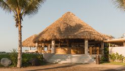 Rosa Jamaica Beach Club / Gris | Estudio de Diseño + Arquitectura