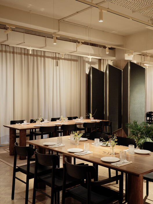TAL family restaurant / NAAW - Interior Photography, Dining room, Wood, Table, Lighting, Chair, Glass