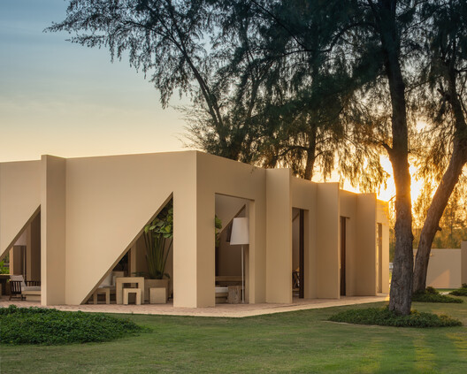 SON Restaurant / pinto SON Restaurant / pinto - Exterior Photography