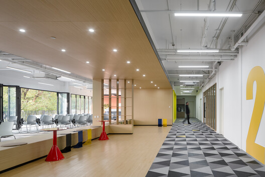 Qingpu Vehicle Inspection Station / Wuyang Architecture - Image 5 of 13