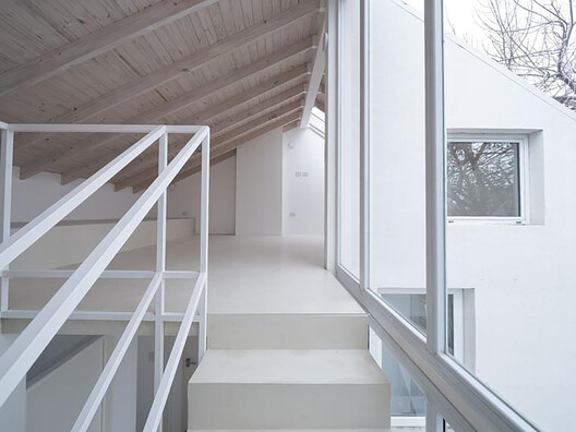 Viviendas Paso Lomas de Zamora / Centro Cero + Pablo Javier Pugliese Viviendas Paso Lomas de Zamora / Centro Cero + Pablo Javier Pugliese - Fotografía interior, Escaleras, Barandas, Concreto