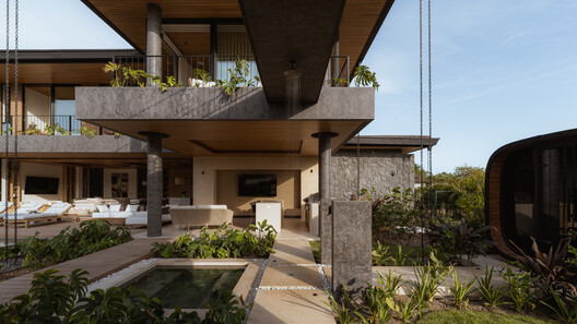 Residencia LR / K10 Studio Residencia LR / K10 Studio - Fotografía exterior, Patio interior