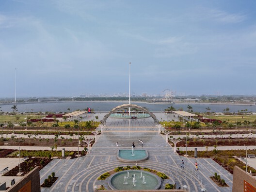 Atal Sarovar at Rajkot Smart City / INI Design Studio Atal Sarovar at Rajkot Smart City / INI Design Studio - Image 10 of 24
