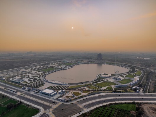 Atal Sarovar at Rajkot Smart City / INI Design Studio Atal Sarovar at Rajkot Smart City / INI Design Studio - Image 21 of 24