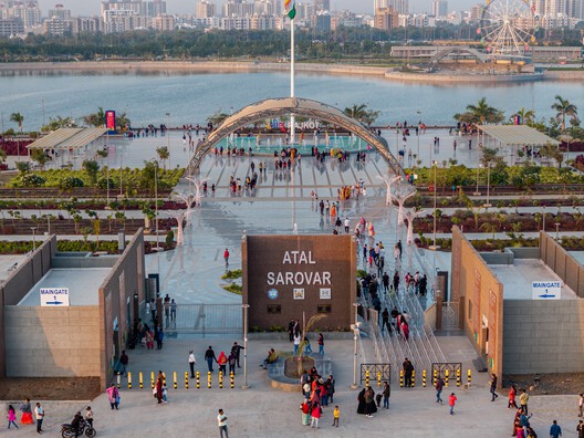 Atal Sarovar at Rajkot Smart City / INI Design Studio Atal Sarovar at Rajkot Smart City / INI Design Studio - Image 16 of 24