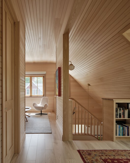 Knowlton Prairie / L. McComber Knowlton Prairie / L. McComber - Interior Photography, Wood, Beam