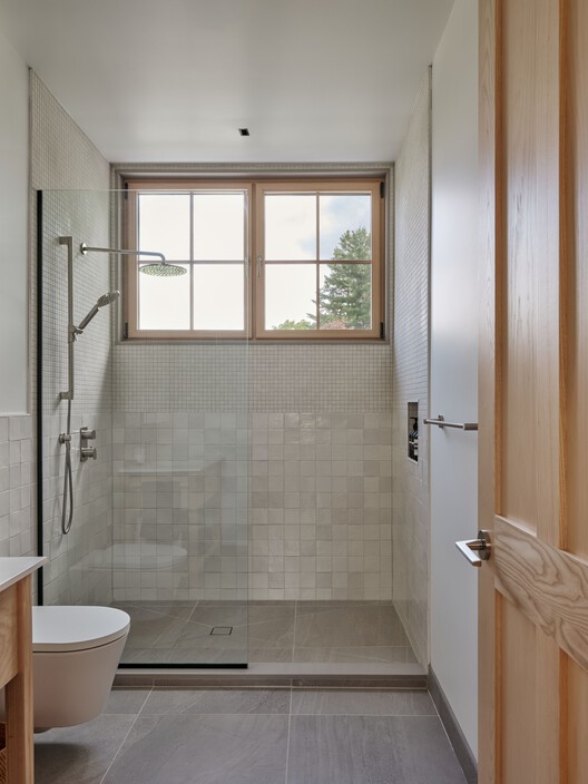 Knowlton Prairie / L. McComber Knowlton Prairie / L. McComber - Interior Photography, Bathroom, Wood, Glass