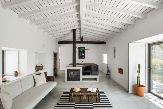 Abadim House / Paulo Moreira Architectures Abadim House / Paulo Moreira Architectures - Interior Photography, Living Room, Beam, Chair