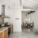 Casa Abadim / Paulo Moreira Architectures - Fotografia de Interiores, Casas, Cozinha, Viga, Bancada
