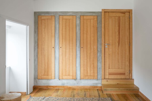 Abadim House / Paulo Moreira Architectures Abadim House / Paulo Moreira Architectures - Interior Photography, Wood, Door, Closet