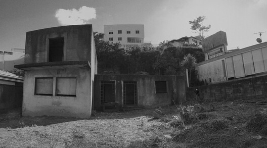 Castela House / BIRI - Exterior Photography, Door, Concrete