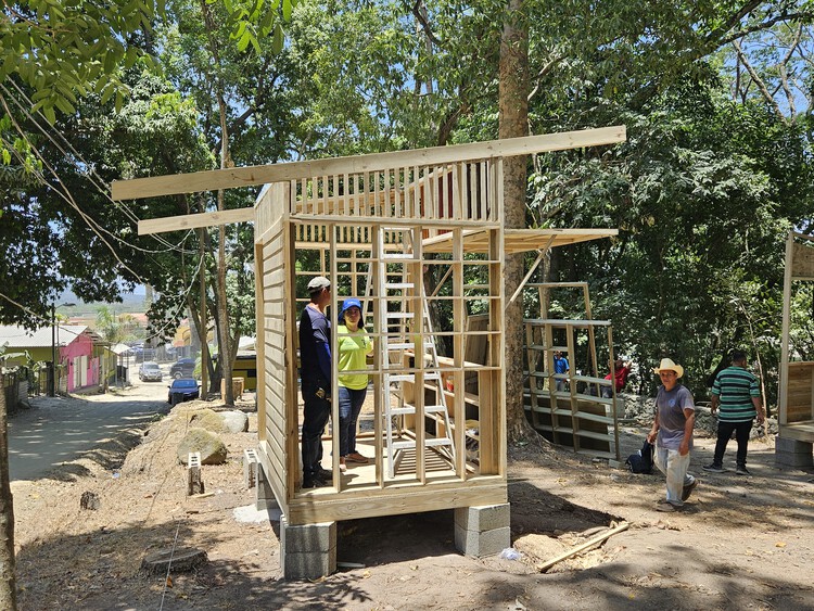 Armenta Resurge: arquitectura comunitaria junto al río en Honduras - Imagen Principal
