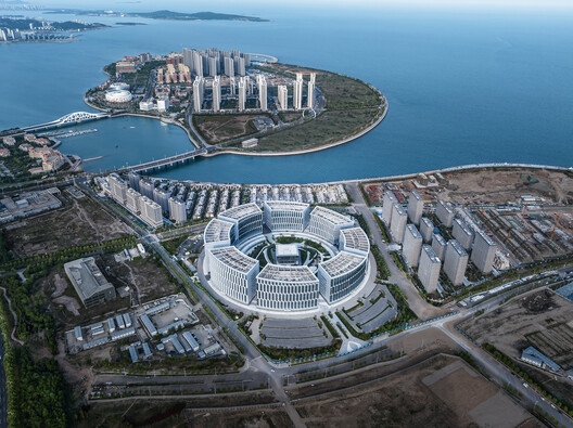 青岛海创中心 / WoWA建筑设计事务所 - 建筑图, 鸟瞰图
