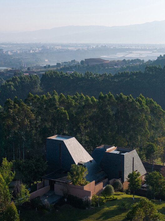 Red Valley Dwellings / line+ studio Red Valley Dwellings / line+ studio - Image 2 of 47