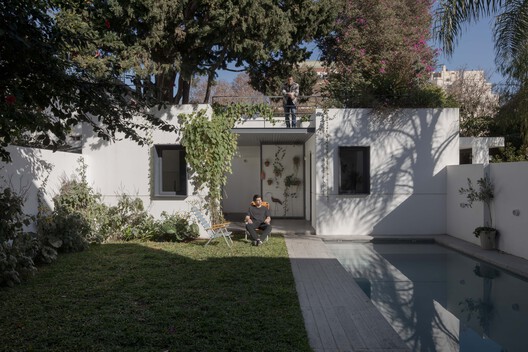 ARCS Ampliación Nuñez / Izar estudio