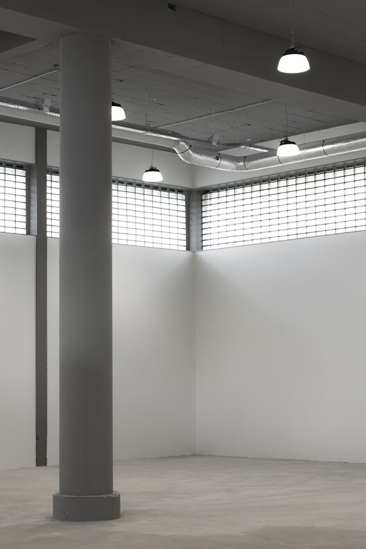 Ferro Offices / GROUP A Ferro Offices / GROUP A - Interior Photography, Column