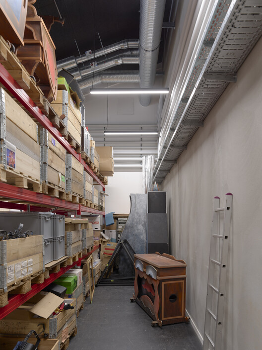 Ishøj Theater / Svendborg Architects + Wohlert Arkitekter - Interior Photography, Wood, Shelving