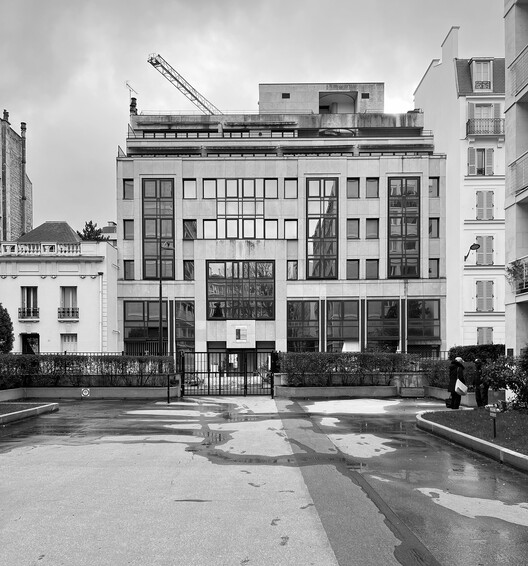 Rue de l'Eglise - Office Building Transformation / Vincent Lavergne Architecture Urbanisme + COVE Architectes Rue de l'Eglise - Office Building Transformation / Vincent Lavergne Architecture Urbanisme + COVE Architectes - Windows