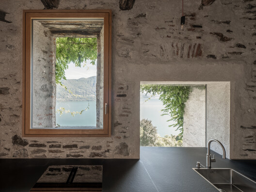 Transformation House ME. in Brissago / Wespi de Meuron Romeo architects - Interior Photography, Concrete