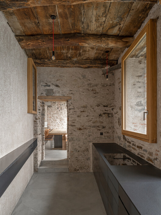 Transformation House ME. in Brissago / Wespi de Meuron Romeo architects - Interior Photography, Bathroom, Wood, Concrete, Beam