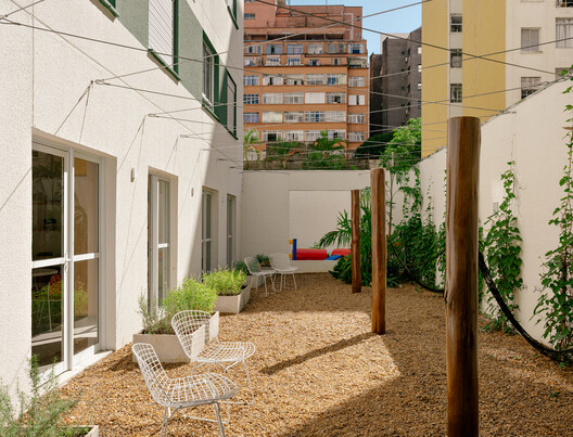 Edificio Quadra Buarque / Felipe SS Rodrigues Edificio Quadra Buarque / Felipe SS Rodrigues - Fotografía interior, Jardín, Patio interior