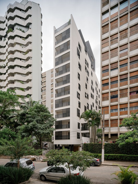 Edifício ITA173  / KSAA + Alan Chu + Felipe SS Rodrigues + Mariana Tassinari + Flávia Tiraboschi