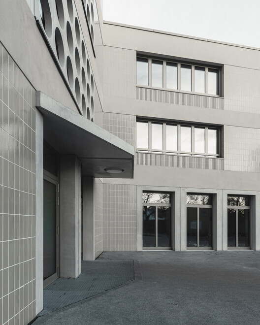 Lew-Tolstoi-School / AFF architekten - Interior Photography
