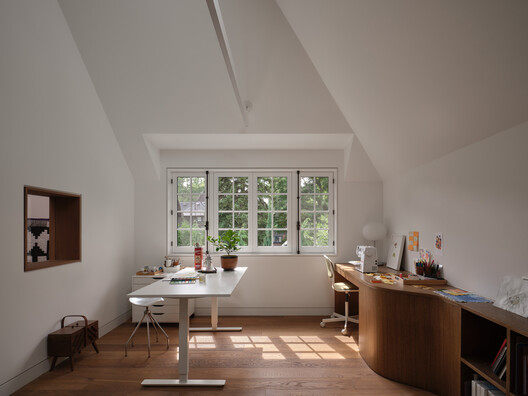 Montague House / Studio of Contemporary Architecture (SOCA) Montague House / Studio of Contemporary Architecture (SOCA) - Interior Photography, Dining room, Wood, Table, Chair, Lighting