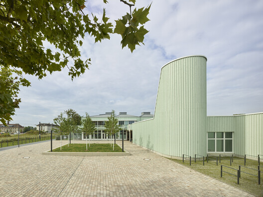 Primary School Franklin / LRO GmbH & Co. KG Freie Architekten BDA Primary School Franklin / LRO GmbH & Co. KG Freie Architekten BDA - Exterior Photography