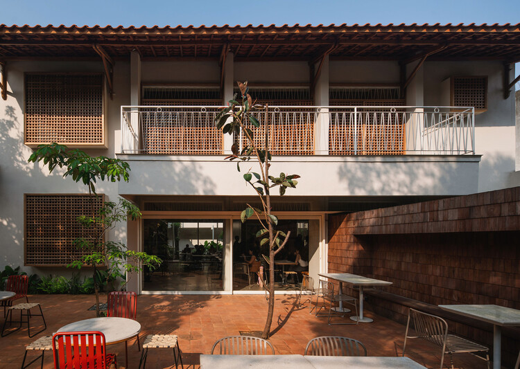 Houm Yoga / Dhanie & Sal - Exterior Photography, Renovation, Courtyard, Balcony