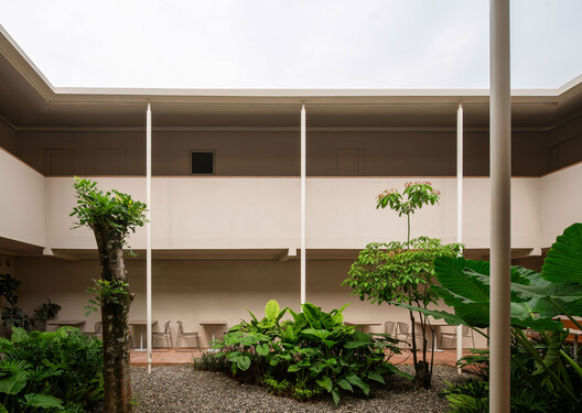 Houm Yoga / Dhanie & Sal - Exterior Photography