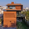 AMU Consultants