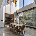 El Velo de Brick House / VPA Architects - fotografía exterior, madera, iluminación, mesas, sillas, vidrio
