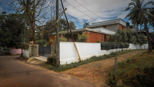 The House Veiled In Brick / LIJO.RENY.architects - Image 28 of 29